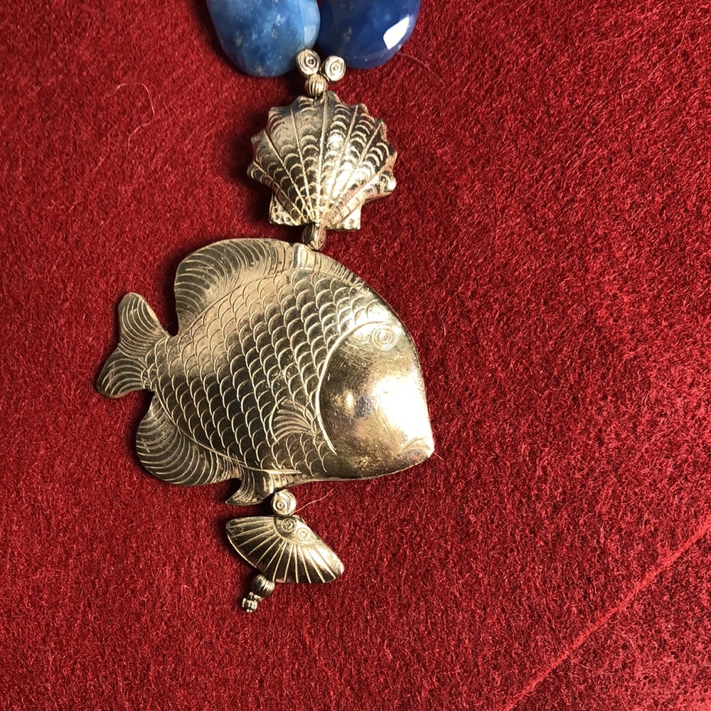 Artisan necklace. Chalcedony and Bali silver.